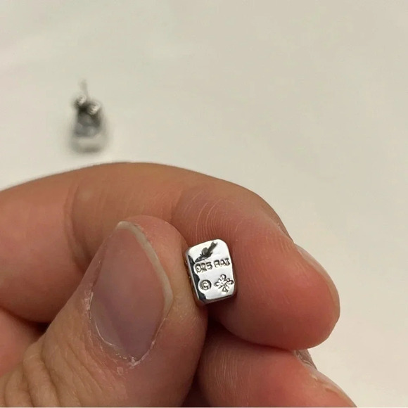 SIMPLY VERA VERA WANG 925 SAI Rectangle STERLING SILVER STUD EARRINGS - Picture 9 of 10